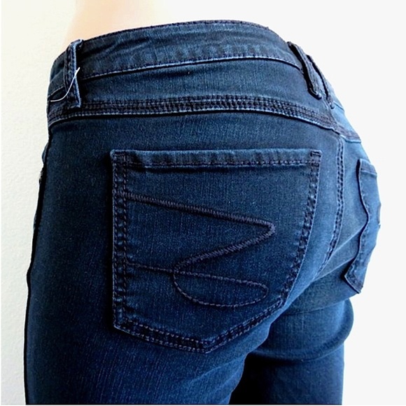 MELISSA McCARTHY Seven7 Jeans SLIMMING Silhouette System Skinny Plus Size 16 NWT - Picture 1 of 3